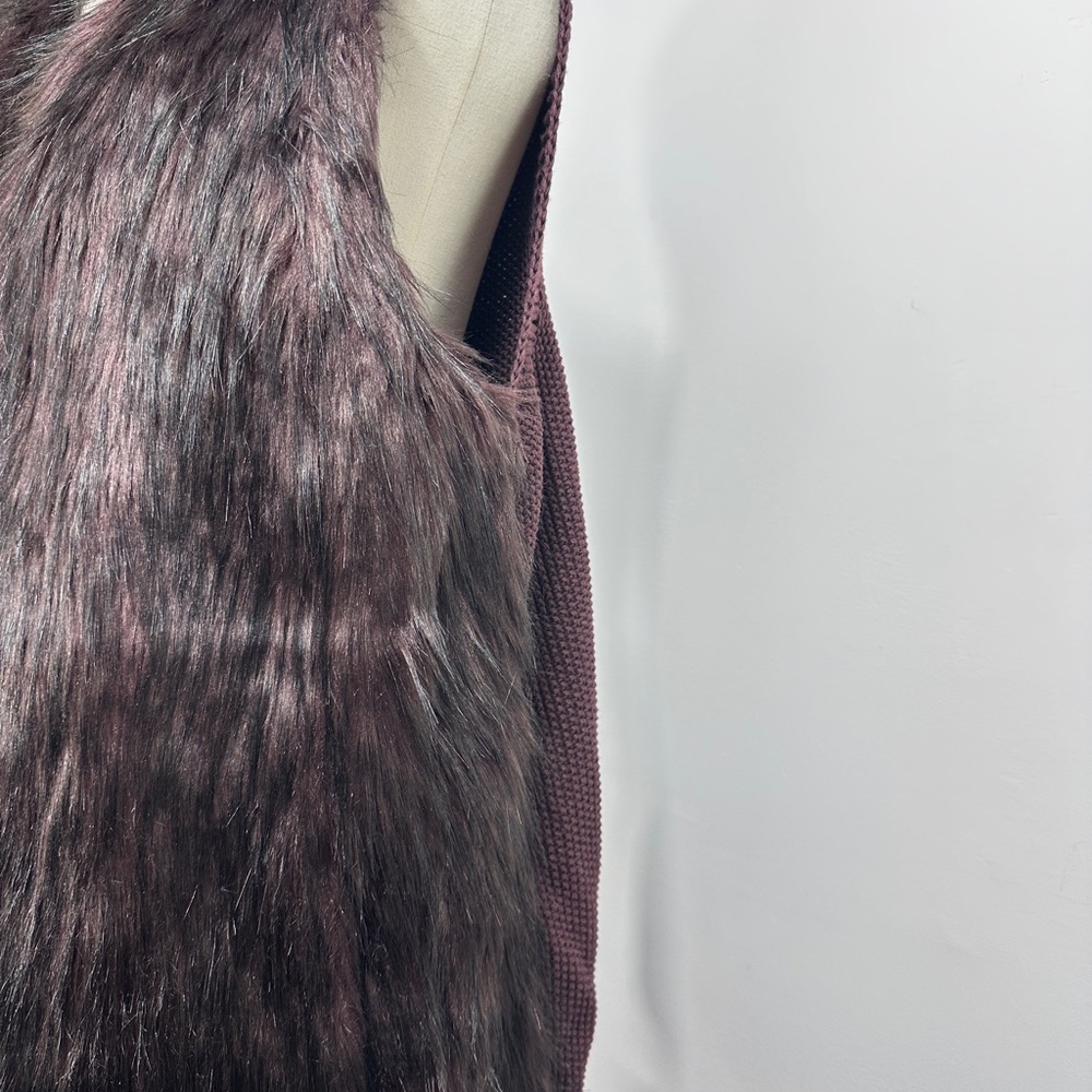 Womens Sebby Collection black & burgundy Faux Fur‎ Open Front Vest Size Large - Picture 3 of 8